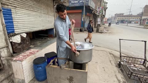 Amazing Breakfast in Pakistan - Peshawari Siri Paye Recipe - Subah Ka Nashta - Heads & Legs Fry