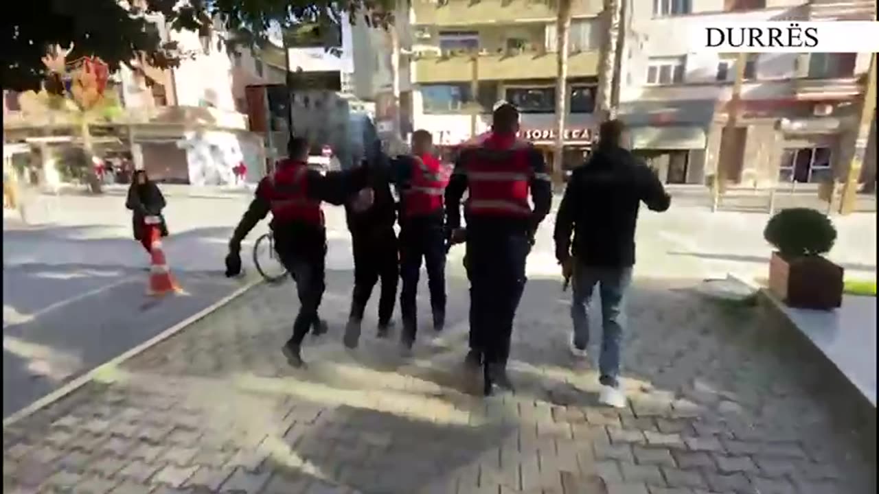 Durrës, 40-vjeçari vritet me thikë për një vend parkimi