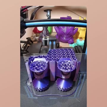 Toy car with wheels made with a 3D printer