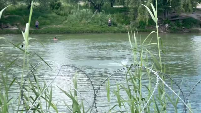 Fox camera catches near DROWNING of boy trying to crossing Rio Grande into TX.