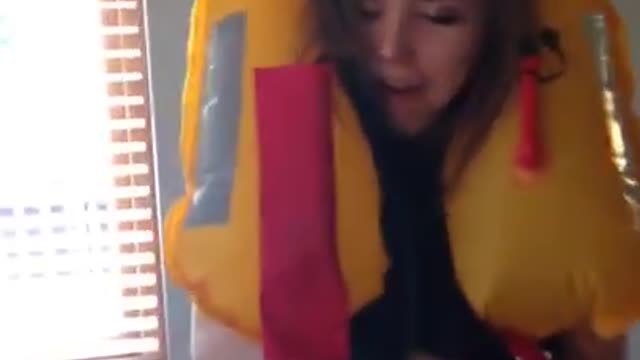 funny girl and float😂