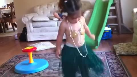 Belly dance Baby/so cute