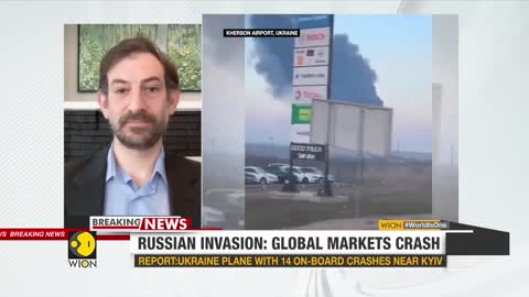 Russian troops take over a key airbase in Ukraine | Explosions heard in several Ukrainian cities