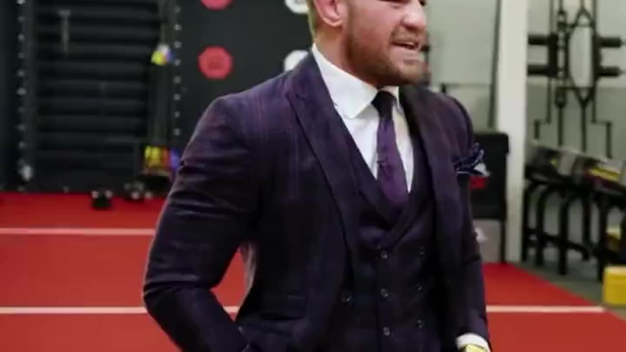 Conor McGregor shoving Michael Chandler in the face during a heated back-and-forth. Thoughts, folks?