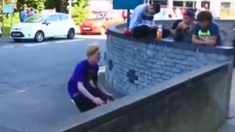 Funny people try not to laugh