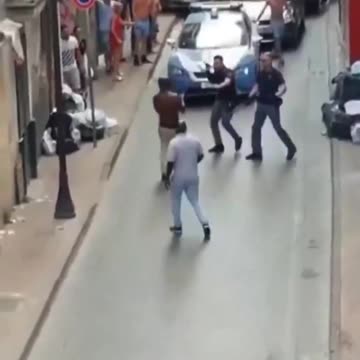 The Italian police explain to fake asylum seeker that women don't hit each other.