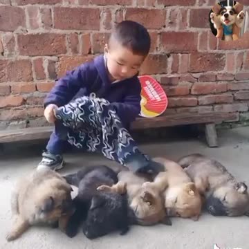 Baby take care of pet 😁