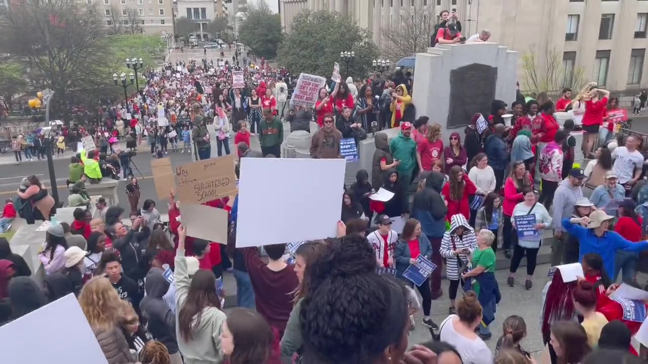 Demonstrators flood Nashville streets to protest U.S. gun policy one week after school shooting