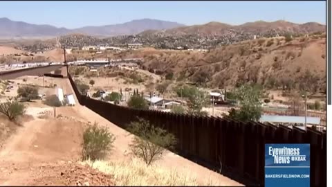 Migrants LIVING FEAR Now FLEEING Cities Back To Their Countries To Escape Trump Mass Deportations!