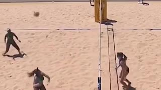 Amaizing beach volley recovery