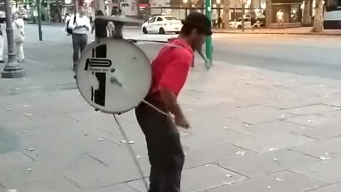 Dancing drummer. Centro, Montevideo