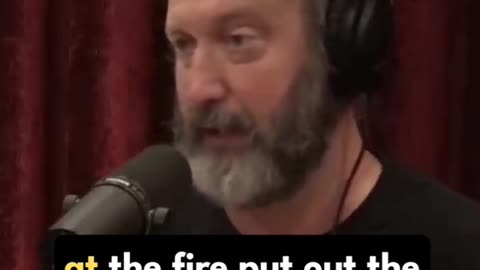 I burned my foot in a bonfire - Joe Rogan, Tom Green #jre #joeroganpodcast #tomgreen