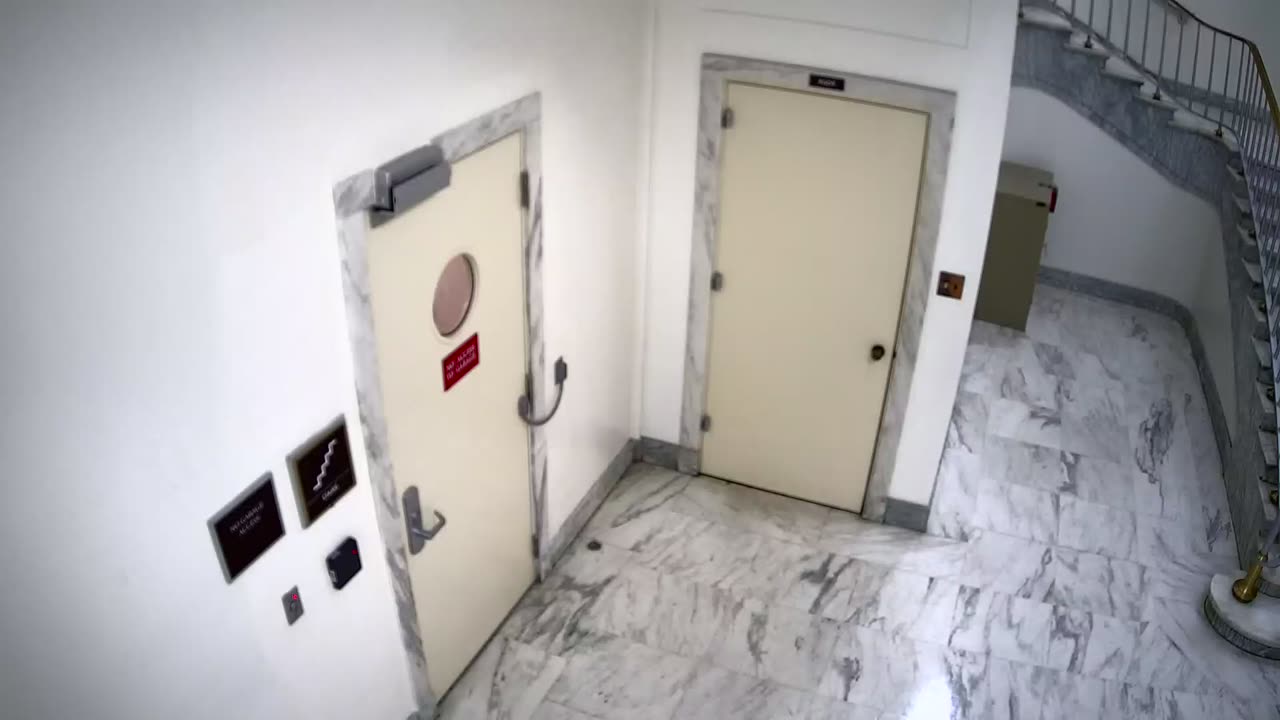 6130RHOBGRRGST4Stairwell4_2021-01-06_18h00min02s607ms.mp4