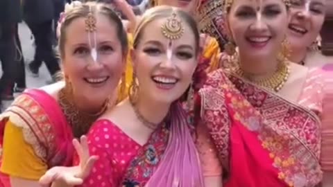 AB ENGLISHWOMEN BHI @jaishreekrishna #jaishreerama bolenge