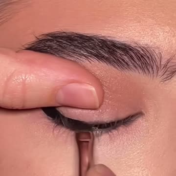 Eye liner hack