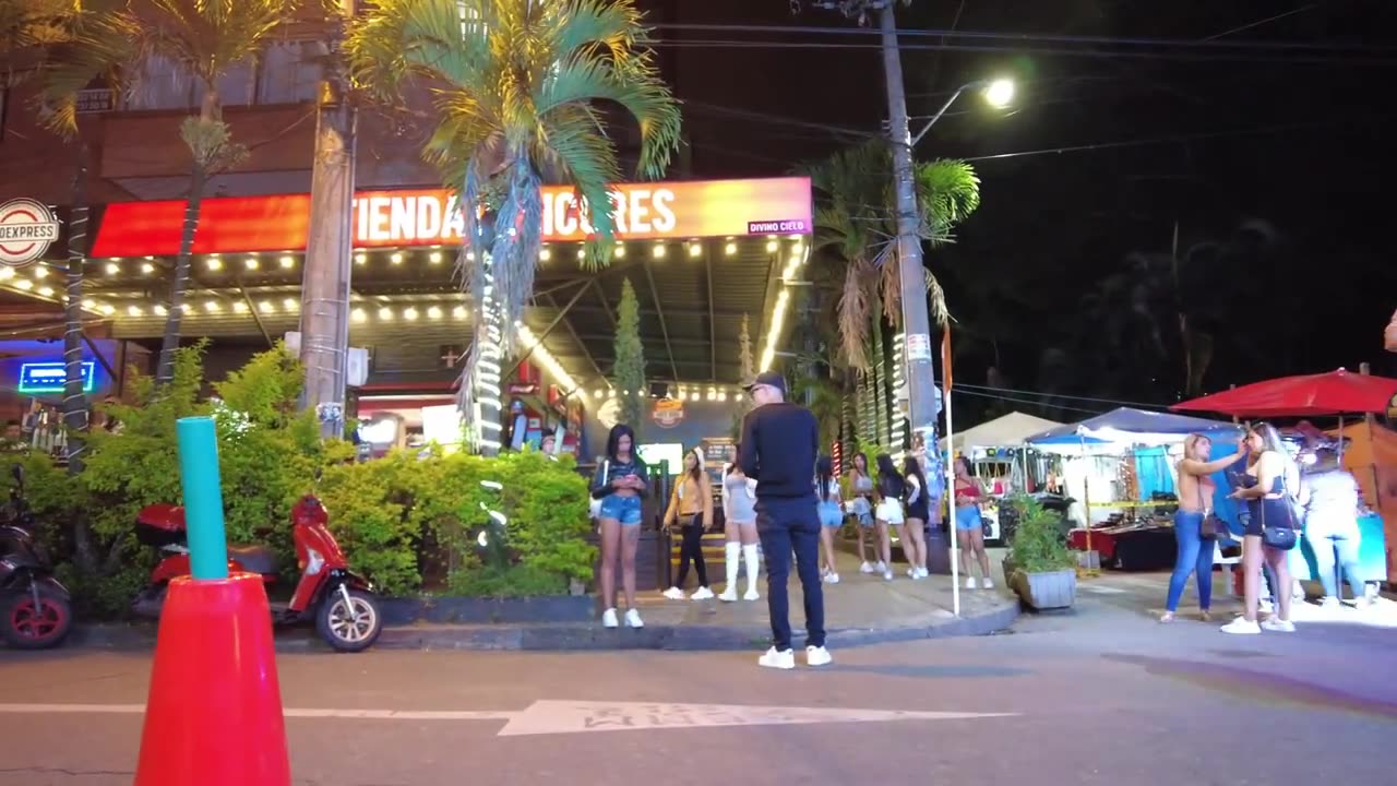 MEDELLIN COLOMBIA NIGHTLIFE