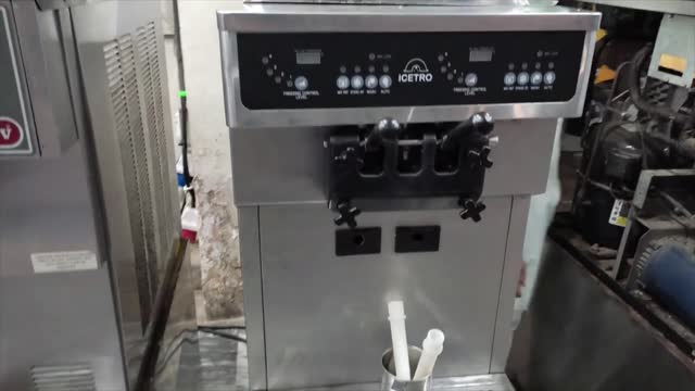 Delicious Ice Cream Cone Machine!