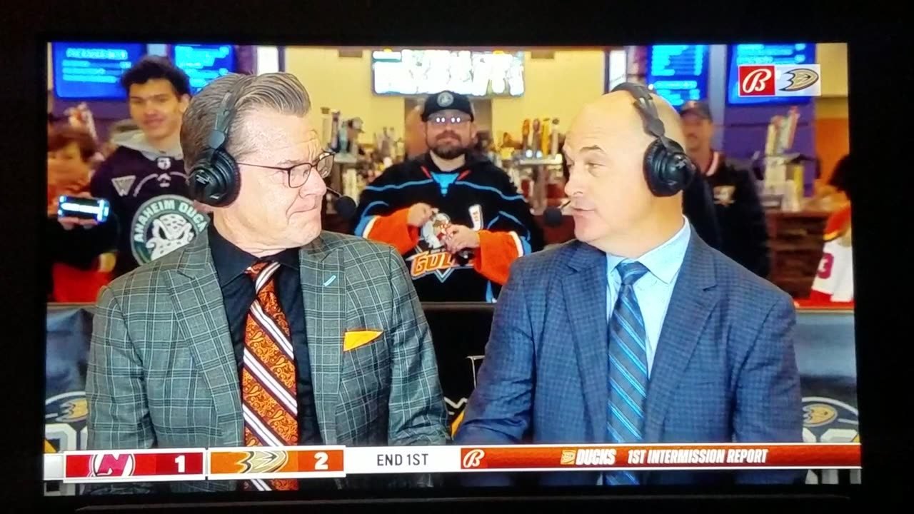 NJ vs ANA - Ducks Lead 2-1