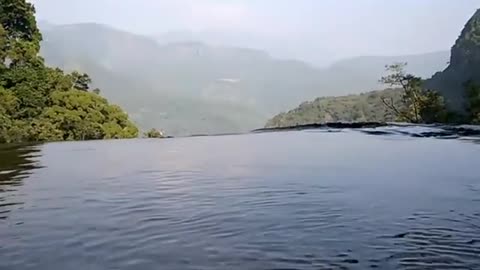 Infinity pool - Knuckles mountain range