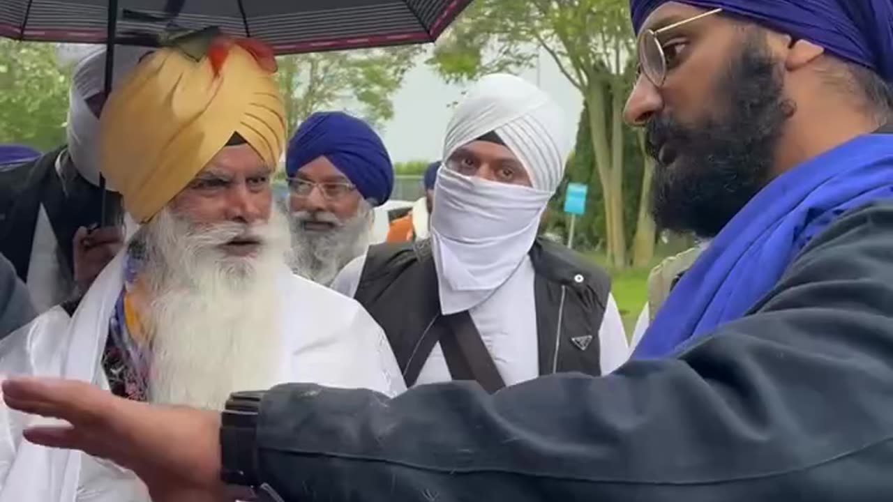 Sant Baba Jeet Singh Ji, Mukhi Nirmal Kutiya Johalan at Dal Panth Nihang horse farm in Italy.