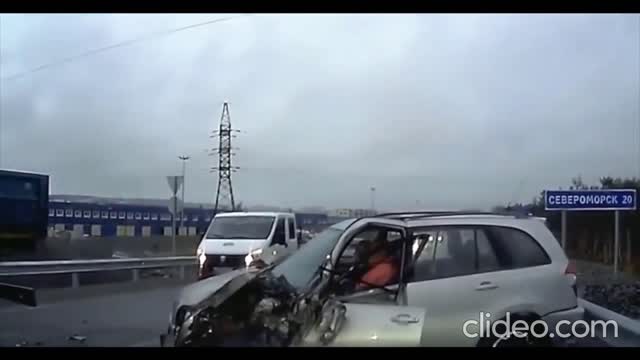 Dashcam | Car Crash at Truck