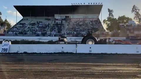 California modified tractor Pulling at the Golden State Invitational #beermoneypullingteam