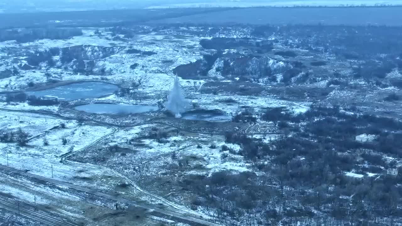Russians Panic when Shells Start Landing