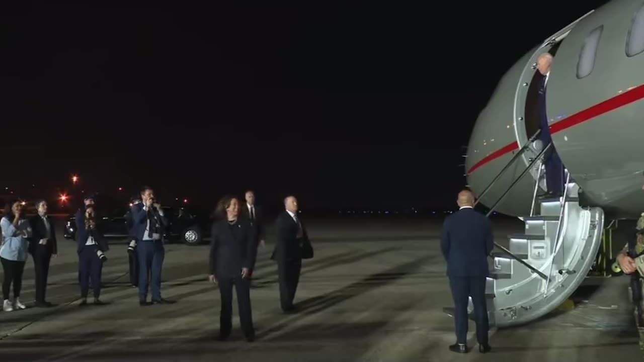 Confused Biden Boards Empty Plane