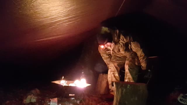 Night vlog under the tarp in the cold. Dartmoor 13th Dec 2022