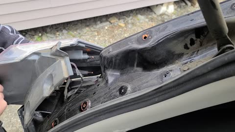 Nissan Rogue: 2009-2023 Brake Light Replacement.