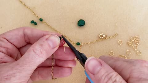 How to Make a Chain and Crystal Bead Necklace