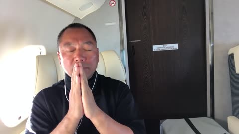20180928 会议结束后返回途中的飞机上和战友们汇报一下会议的初步概况