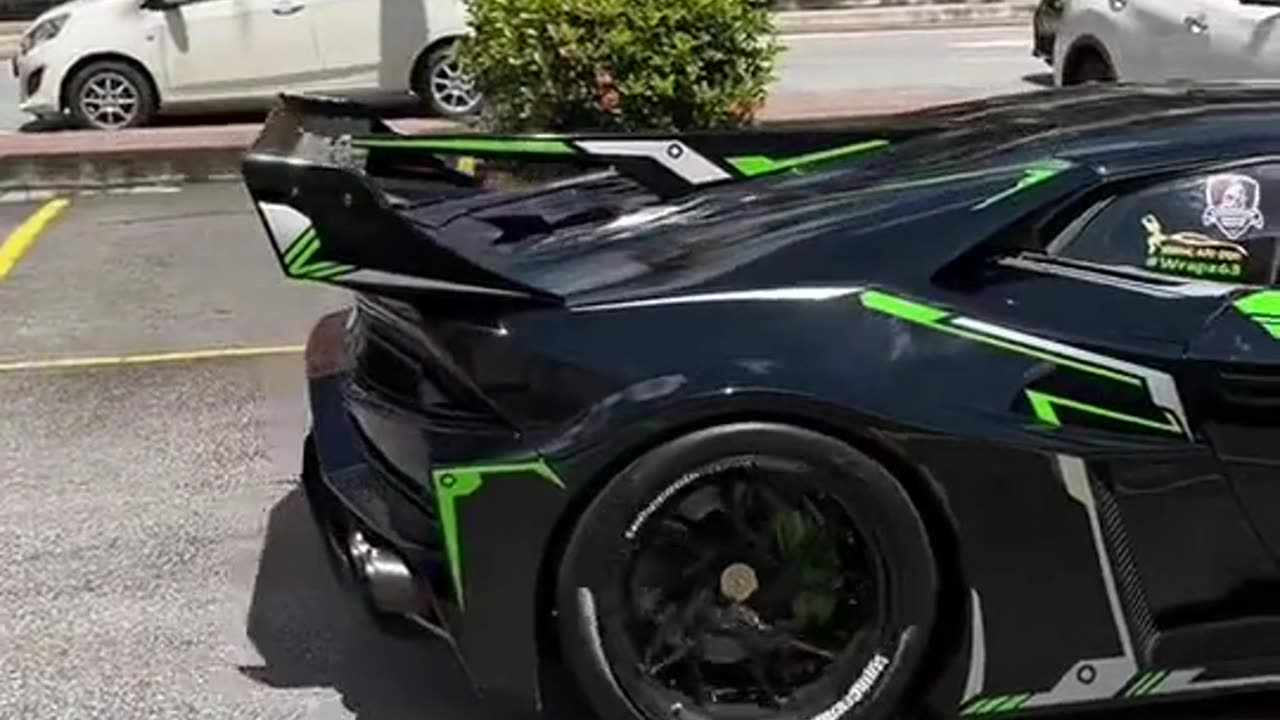 Aventador LBWK SILHOUETTE
