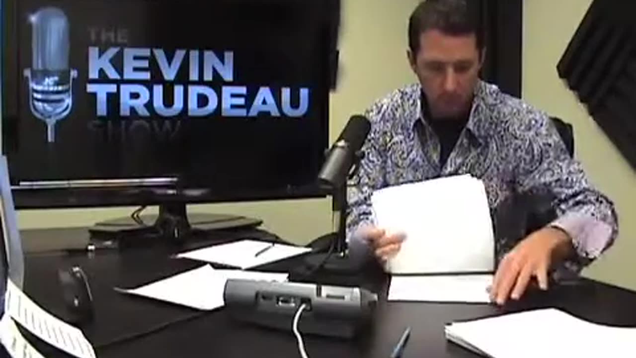 Kevin Trudeau - Obama, No Documentation, Tomas Pain