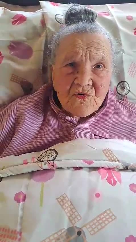 Ma Schroeder lived until the beautiful age of 105, outliving most of her 10 children.