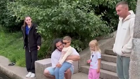 People reaction blind child