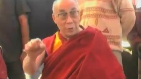 Regime Chinês Ordena que Dalai Lama Reencarne na China