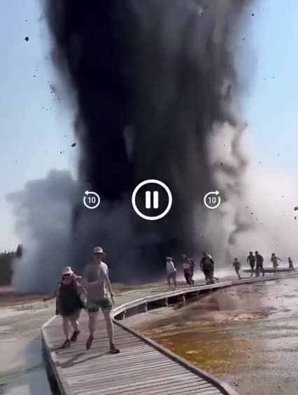 HYDROTHERMAL EXPLOSION 💥 LEADS TO CLOSURE OF PARTS OF YELLOWSTONE NATIONAL PARK