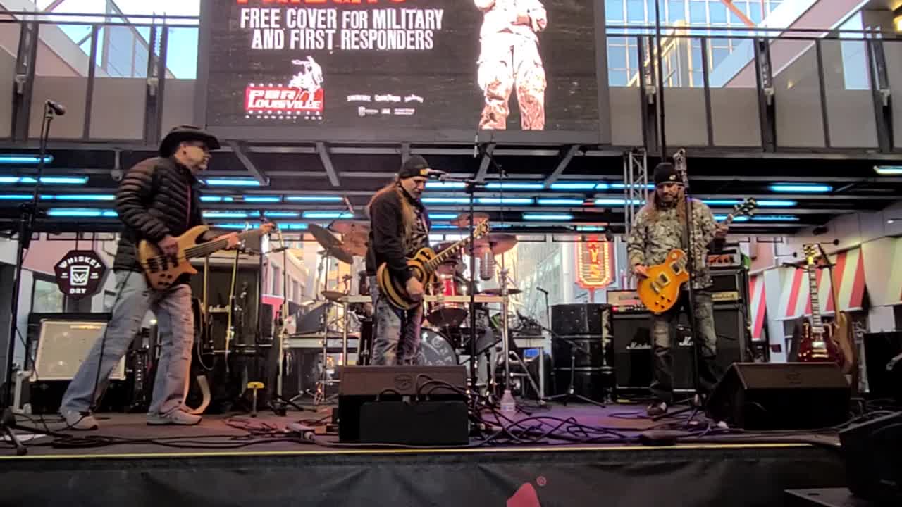 Goodnight Carnage "Shovin'"