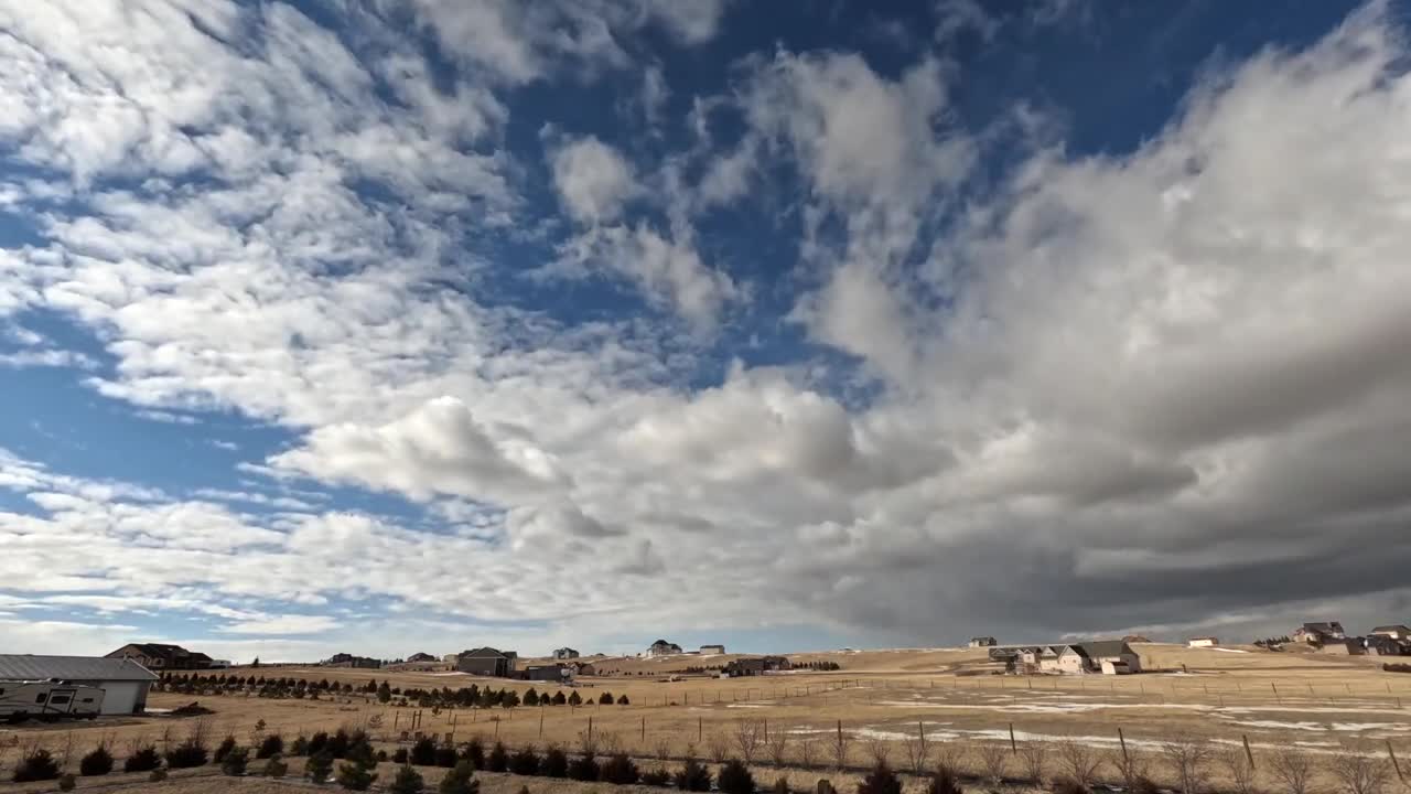 Cloudscape: Example of Vertical Wind Shear