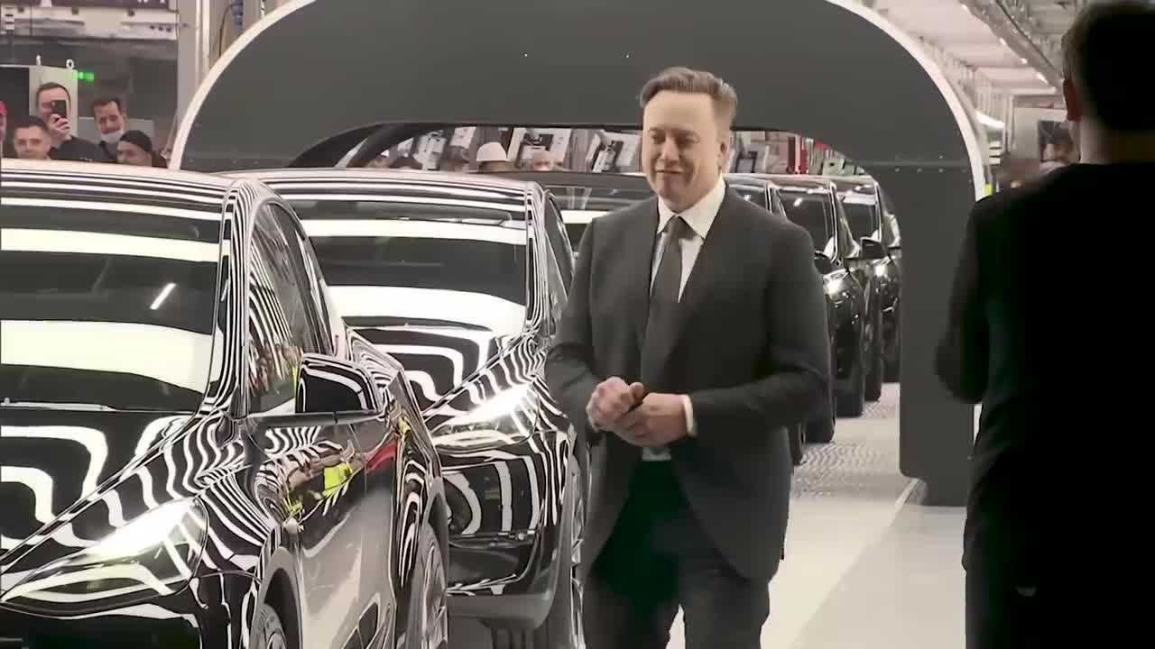 Elon Musk Drone Dance Behind the Scenes at Teslas Delivery Event 2022, Berlin Germany in 4K