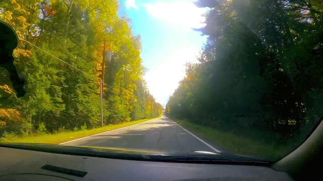 Can you spot the Amish? A trip around rural #Maine. #fall #autumn #newengland