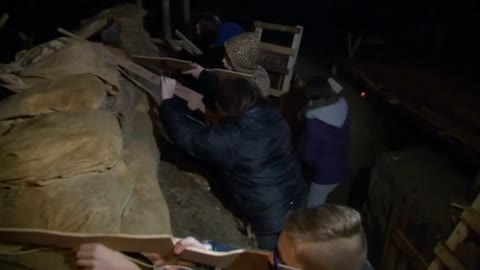 French students dig WWI trench to relive warfare