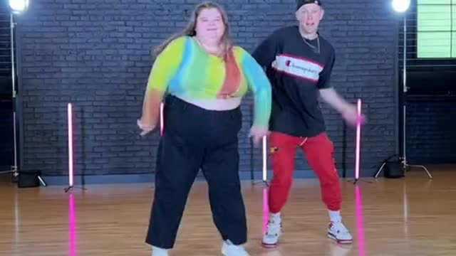 How does this fat man dance