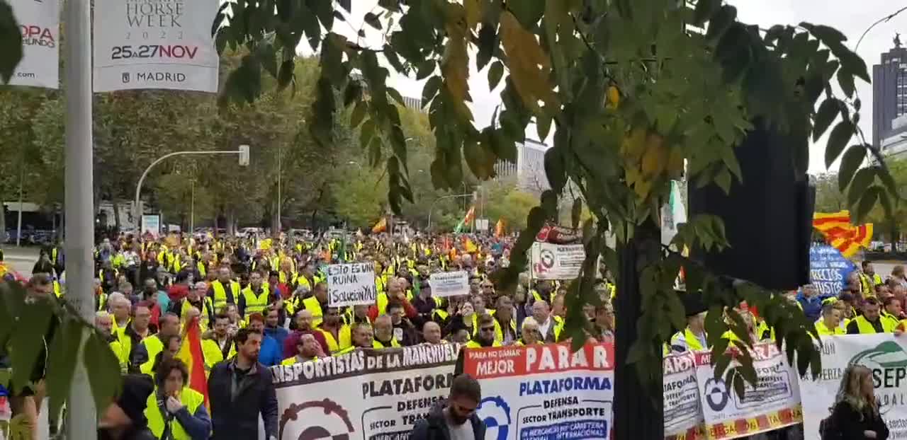 Madrid, Spain: Truckers go on strike (Nov. 15, 2022)