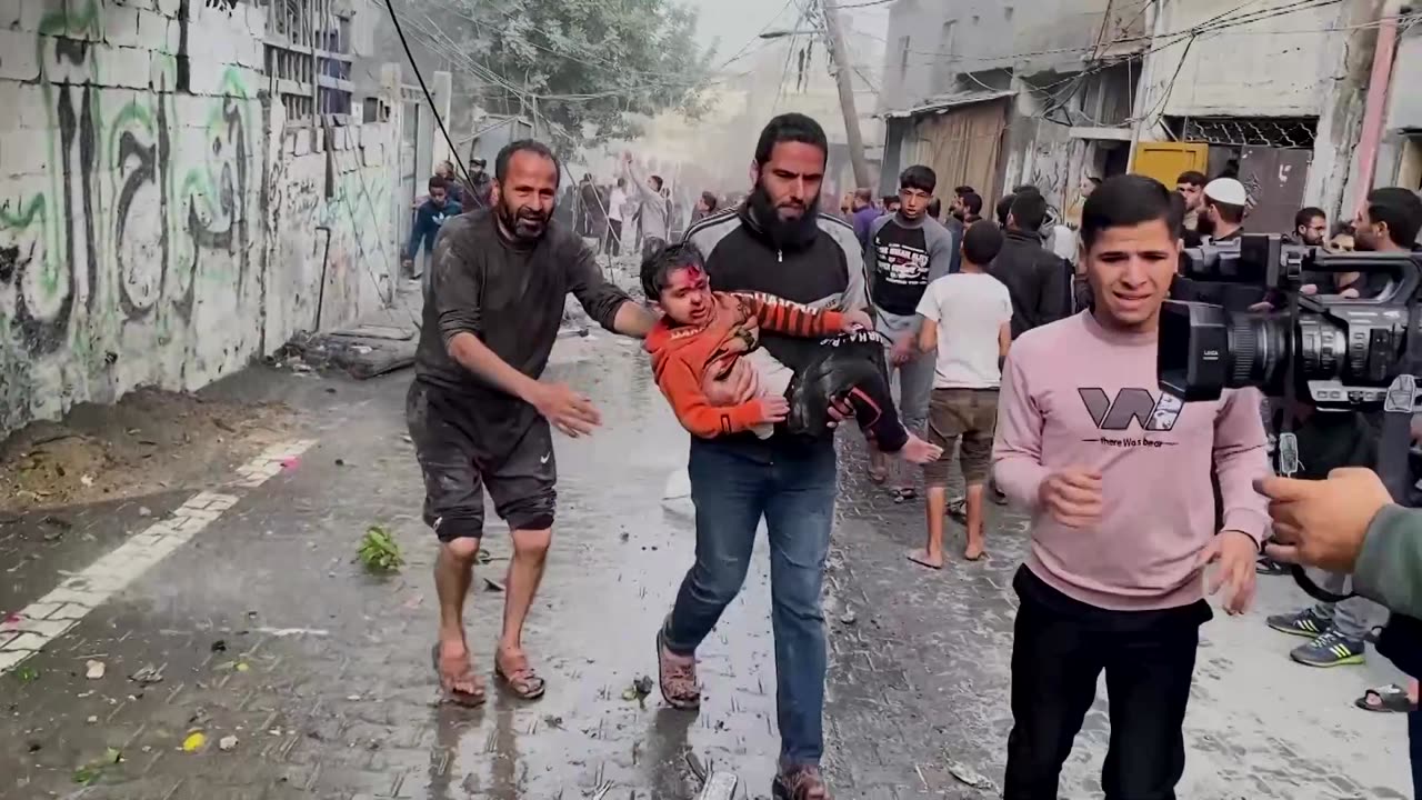 Resumed war sends wave of wounded into Gaza hospitals