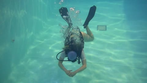 HOW TO BACK KICK SCUBA DIVING SKILLS
