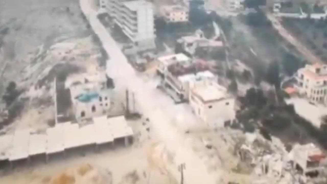 The moment Israeli forces extensively blew up civilian houses in southern Lebanon