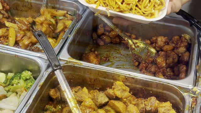 Chinese Takeout Gives Oodles of Food