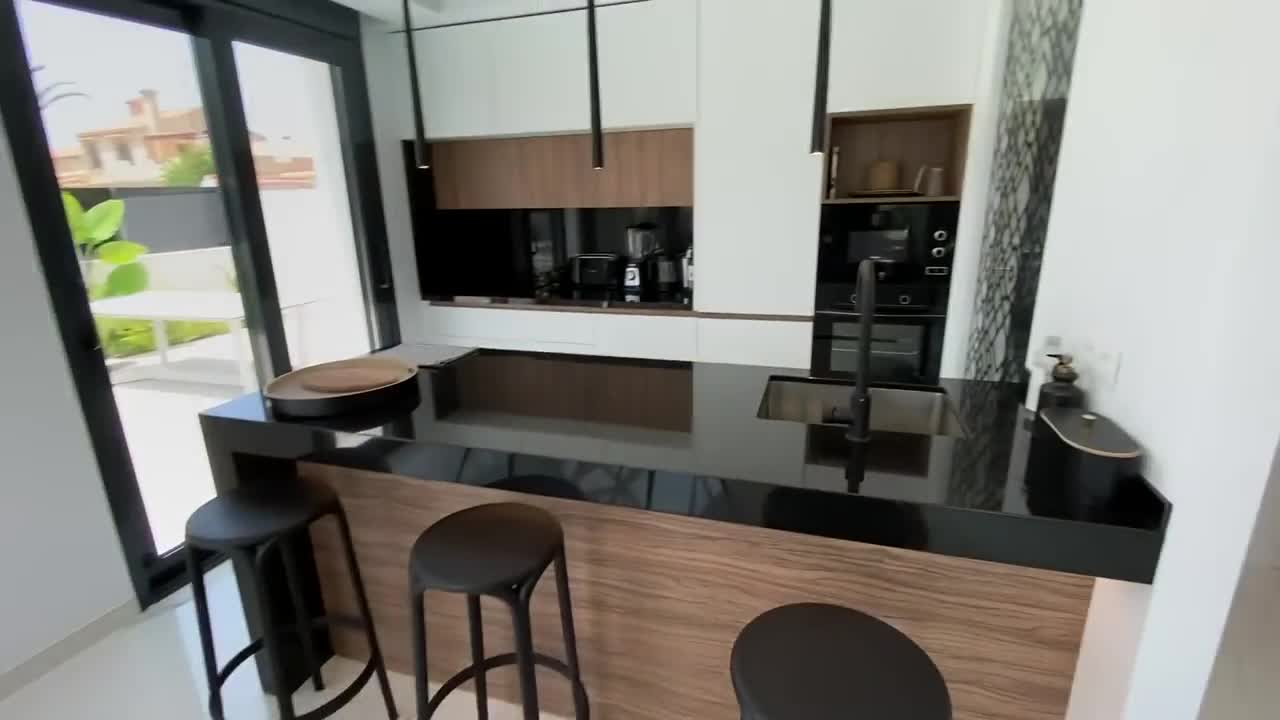 House Tour - Villa design et moderne à 550 000€ !